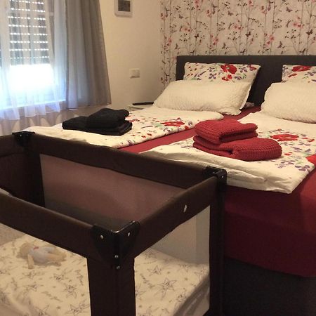 Kaiser Fewo Neusitz  Habitación foto